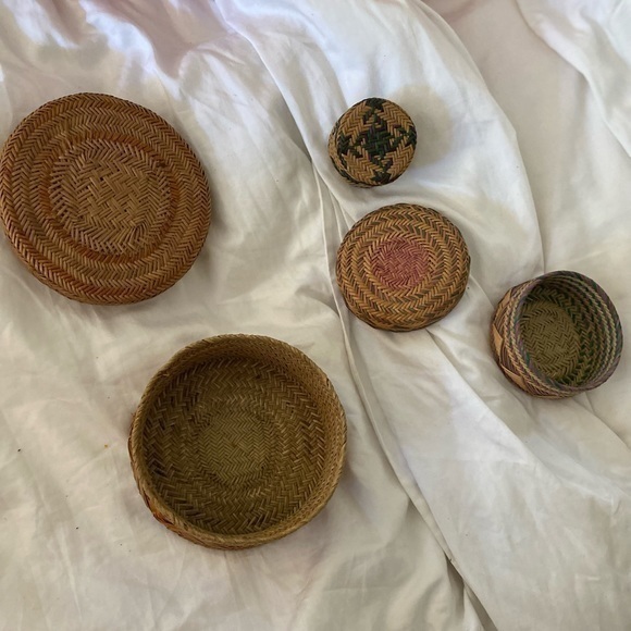 Vintage 70s nesting baskets